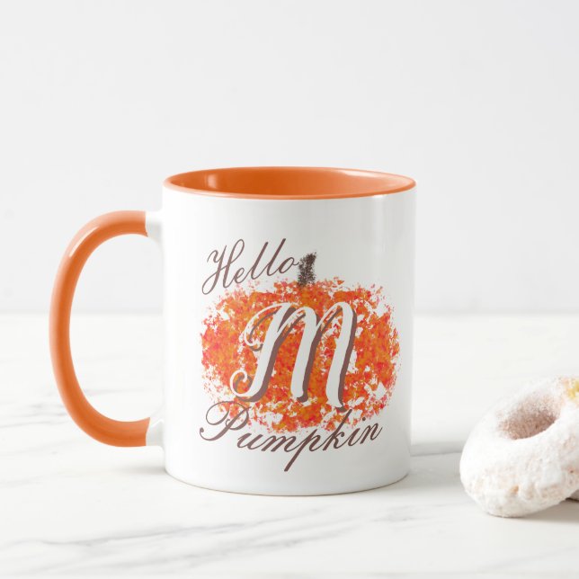Hello Pumpkin Monogram Abstrakte Herbstlaub Tasse (Mit Donut)