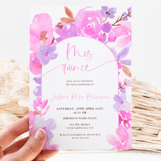 Hellrosa lila Blumenquinceanera Einladung