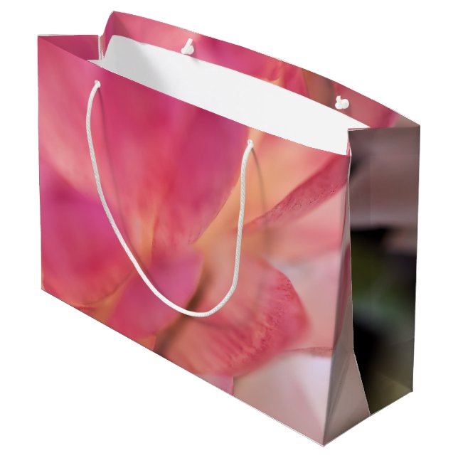 Hellrosa Strawblume Große Geschenktüte (Rückseite Schrägansicht)