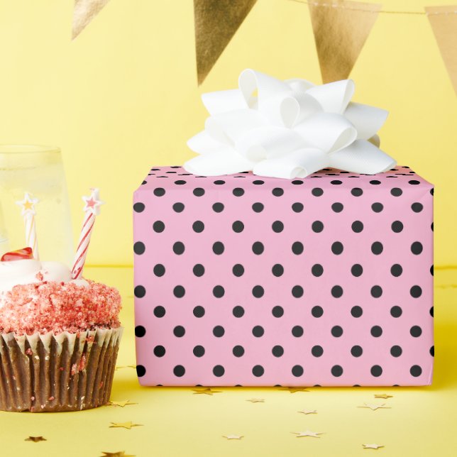 Hellrosa und schwarze Tupfen Geschenkpapier (Geburtstagsparty)