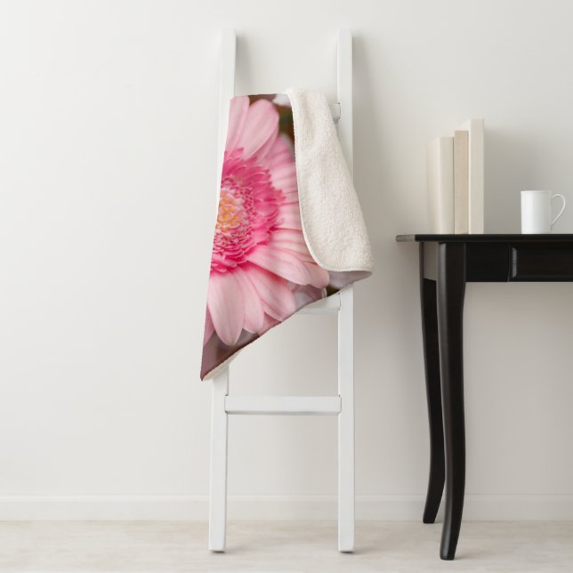 Hellrosa und weiße Blume Sherpadecke (Beispiel)