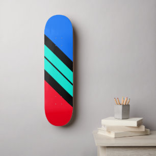 Hellrotes blaues Aqua Skateboard