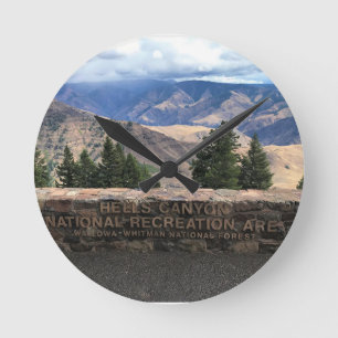 Hells Canyon Landschaftlich Byway, OR Runde Wanduhr