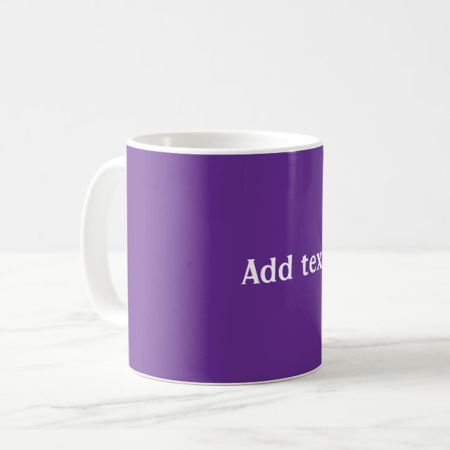 Hellvioletter Hintergrund, Weißer Text,  Kaffeetasse (Vorderseite Links)