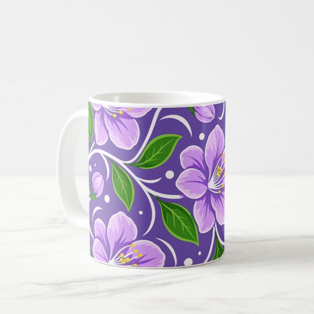 Hellviolettes Blumenmuster mit grünen Blättern Kaffeetasse (Vorderseite Links)
