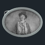 Henry McCarty, Billy, das unrechtmäßige Kind des a Ovale Gürtelschnalle<br><div class="desc">Henry McCarty: Ein Kurzes, turbulentes Leben an der Grenze - Henry McCarty, wahrscheinlich 1859 unter einem Schleier der Ungewissheit geboren, würde seinen Namen in der Wild-West-Legende als William H. Bonney ausgraben, obwohl ihn die meisten einfach als Billy kannten. Sein Leben, tragisch kurz und von Gewalt durchzogen, wurde zum Mikrokosmos des...</div>