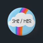 HER Pronouns farbenfrohe Regenbogenwolke Button<br><div class="desc">Dekorieren Sie Ihr Outfit mit diesem coolen Kunstknopf. Macht ein großartiges Geschenk! Sie können ihn anpassen und auch Text hinzufügen. Karo in meinem Shop für viel mehr Farben und Muster! Lass mir Bescheid,  wenn du auch etwas Gewohntes willst.</div>
