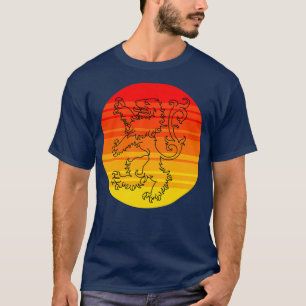 Heraldic Lion über den zeitgenössischen Hintergrun T-Shirt