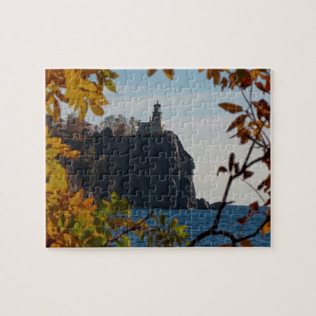 Herbst am Spalte-Felsen-Leuchtturm Puzzle (Horizontal)