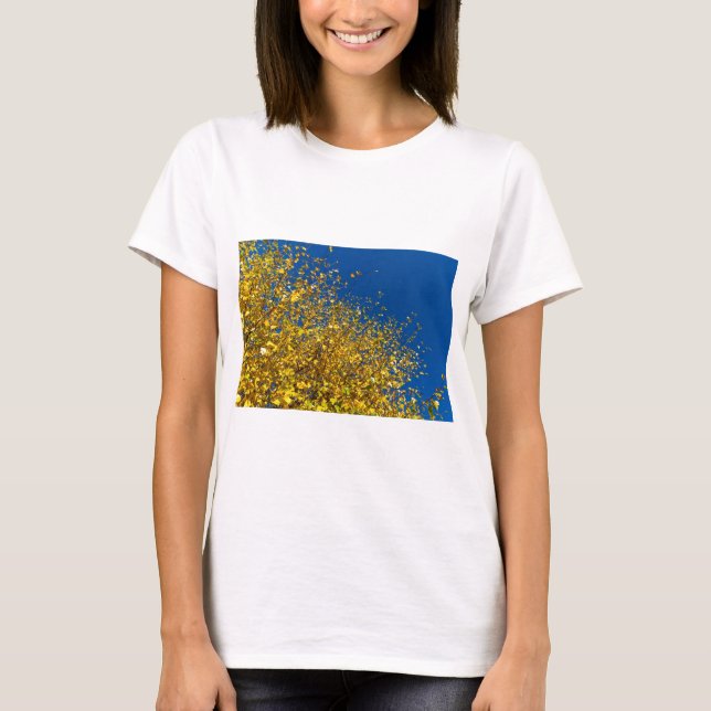 Herbst-blauer Himmel T-Shirt (Vorderseite)