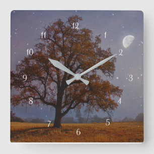 Herbst Eichenbaum und Mondfantasy Surreal Quadratische Wanduhr