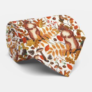 Herbst-Eichhörnchen und Herbstflora auf Weiß Krawatte