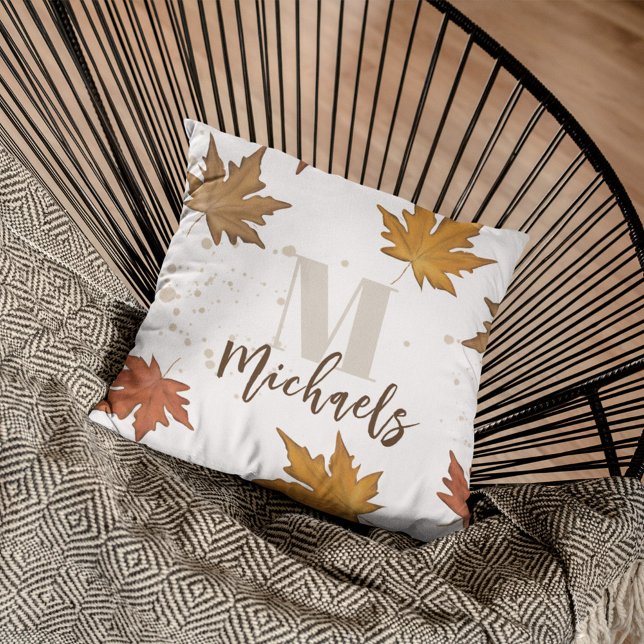 Herbst Herbst Folien Herbstlaub Monogramm Einfach Kissen (Elegant simple Fall and Autumn leaves with monogram and name. )