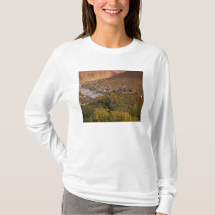 Herbst in Cochem, Rheinland-Pfalz, Deutschland T-Shirt