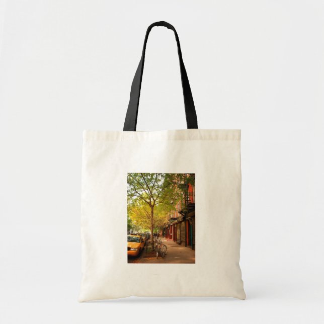Herbst in der Alphabet-Stadt, East Village, NYC Tragetasche (Vorne)
