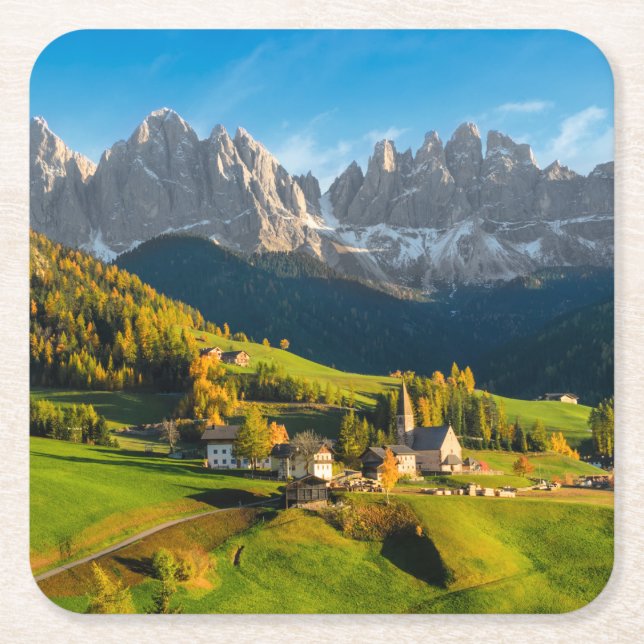 Herbst in einer Dolomitlandschaft mit Kirche Rechteckiger Pappuntersetzer (Vorderseite)