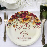Herbst in Liebe bordeauxfarbene Sonnenblumen Braut Pappteller<br><div class="desc">Rückgang in Liebe Burgundy Rose gelbe Sonnenblumen Herbstblättrig gelb Ober Hintergrund Blumenzunge Brautparty personalisiertes Papier Teller</div>