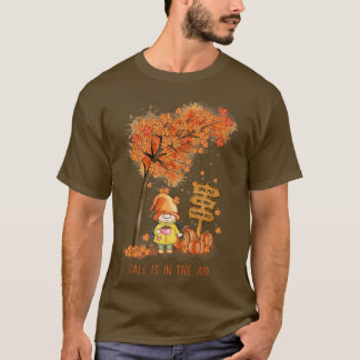 Herbst ist im Luftherbstgarten Gnome und Blätter T-Shirt
