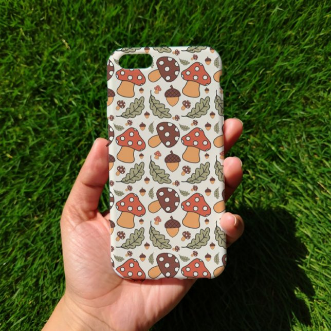 Herbst-Pilz- und Eichenholz-Handyhülle Case-Mate iPhone Hülle (Von Creator hochgeladen)