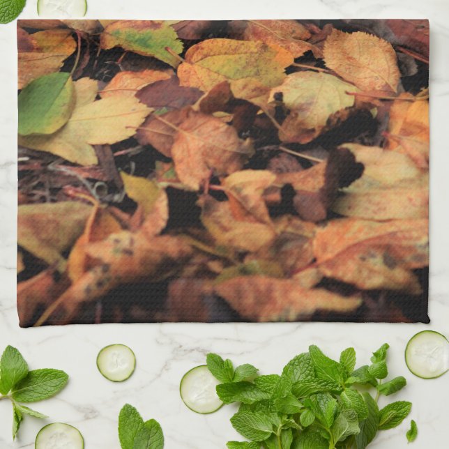 Herbst, trockene Blätter Geschirrtuch (Gefaltet)