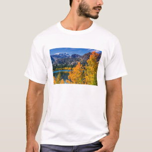 Herbst um Juni Lake, Kalifornien T-Shirt