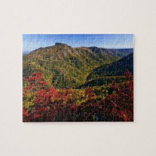 Herbstansicht der Linville Gorge, oft auch genannt Puzzle