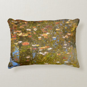 Herbstausstiege und Streams-Reflektion bei Greenbe Zierkissen