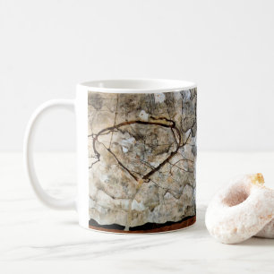 Herbstbaum in Bewegung von Egon Schiele Kaffeetasse