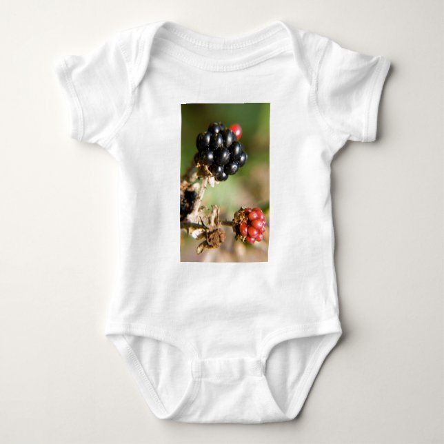 Herbstbeeren Baby Strampler (Vorderseite)