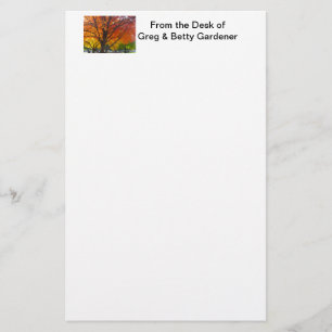 Herbstblätter aus Gelb- und Orangenbäumen, Foto Briefpapier