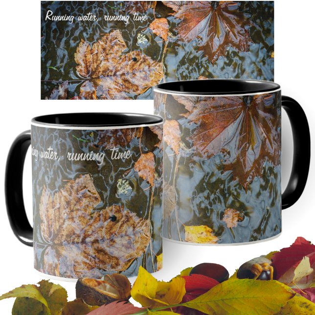 Herbstblätter im Waldstrom Tasse (Von Creator hochgeladen)
