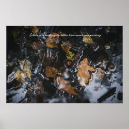 Herbstblätter und Eichen in geheimnisvollen Gewäss Poster
