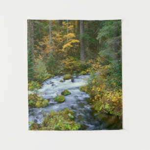 Herbstblätterung und Douglas Fir Border Roaring Ri Wandteppich