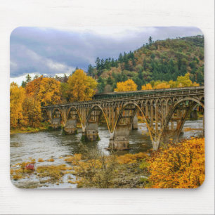 Herbstbrücke, Herbst, Fluss, Blätter Mousepad