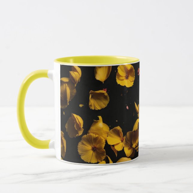 "Herbsteleganz: Tasse mit sinkender Blume (Links)