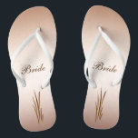 Herbsternte Braut Flip Flops<br><div class="desc">Die Herbsternte ist das Thema dieser eleganten Bride Flip Flops,  die Korn auf einem bronzenen Hintergrund. Alle Texte können für Ihren besondere Anlass angepasst werden.</div>
