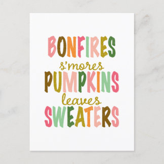 Herbstfalltypografie Bonfire Pumpkins Sweaters Postkarte