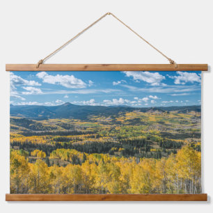 Herbstfarbe in Flat Tops   Routt National Forest Wandteppich Mit Holzrahmen