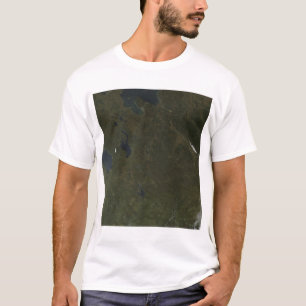 Herbstfarben in nordwestlichem Russland T-Shirt