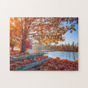 Herbstfarben zur Landschaft des Sees Puzzle