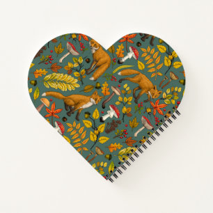 Herbstfüchse auf Kieferngrün Notizbuch