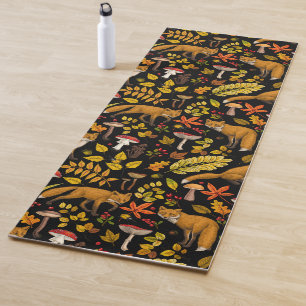 Herbstfüchse auf schwarz yogamatte