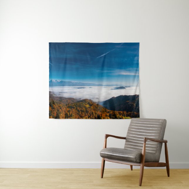 Herbstgebirge und Nebel im Tal Wandteppich (Beispiel (Horizontal))
