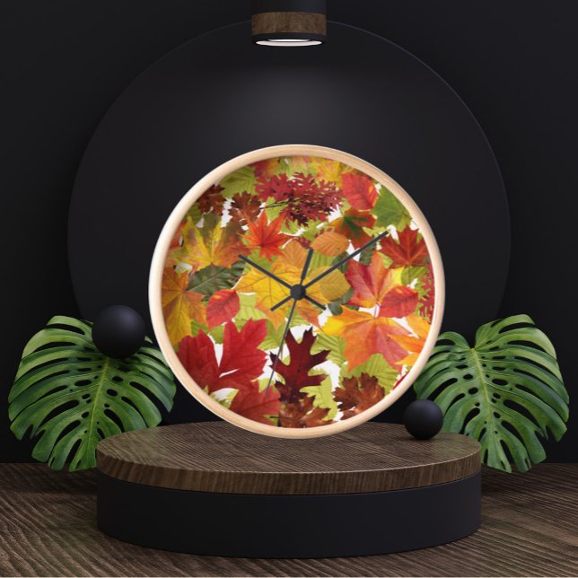 HerbstHerbstlaube  Uhr (Autumn Fall Leaves Clock by Looly Elzayat)