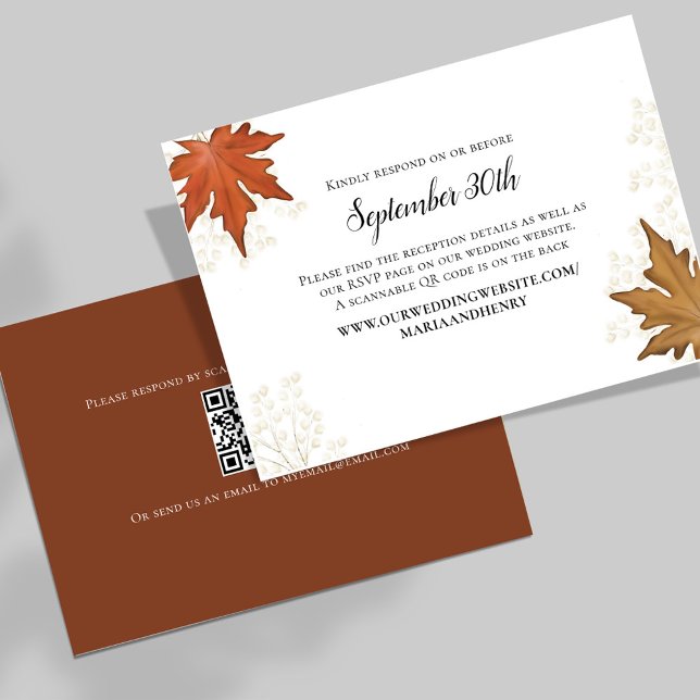 Herbsthochzeit Herbstblätter RSVP QR Code Karte (Elegant watercolor fall autumn leaves wedding response card. )