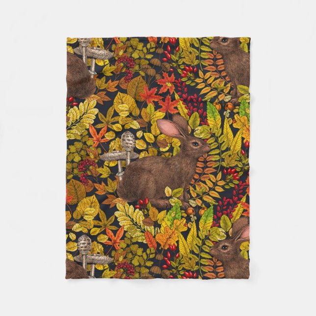 Herbstkaninchen auf schwarz fleecedecke (Vorderseite)