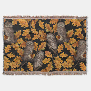 Herbstkauz auf schwarz decke