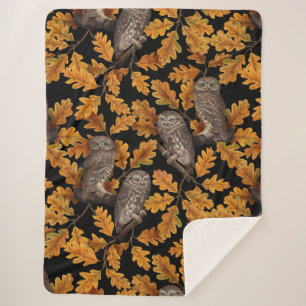 Herbstkauz auf schwarz sherpadecke