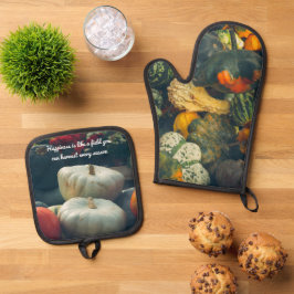 Herbstkürbis in einem rustikalen Garten Ofenhandschuh & Topflappen-Set