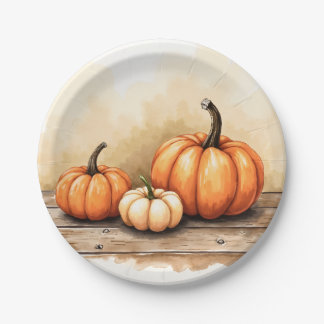 Herbstkürbisse auf Holztisch Pappteller